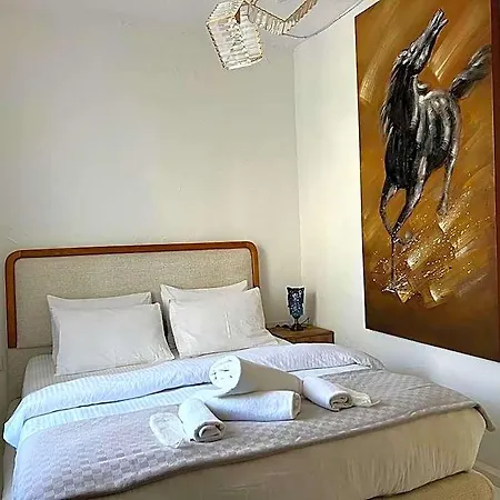 Hotel B House
